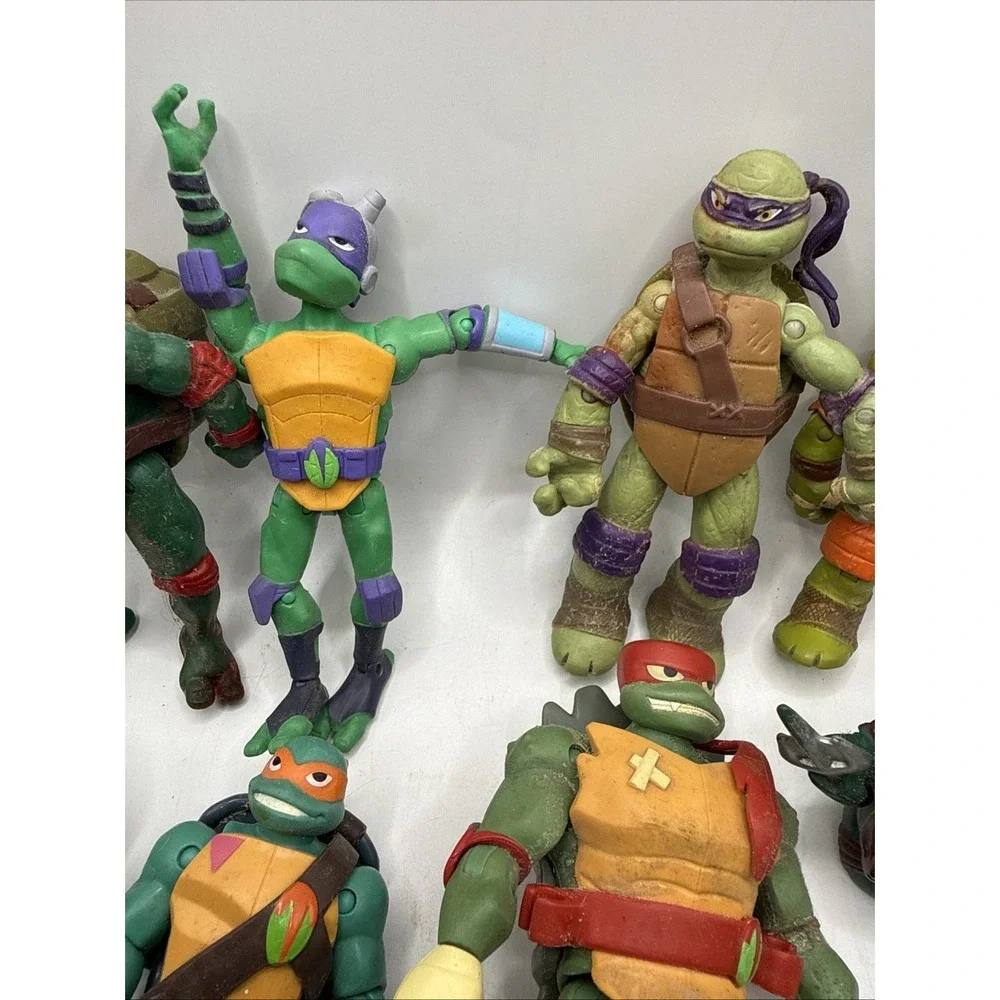 LOT‎ 19 TEENAGE MUTANT NINJA TURTLES ACTION FIGURES